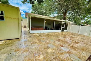 10309 Parkcrest Dr, Tampa, FL 33624 - Photo 25