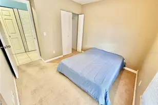 10309 Parkcrest Dr, Tampa, FL 33624 - Photo 13