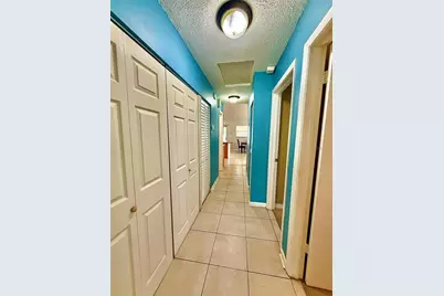 10309 Parkcrest Drive, Tampa, FL 33624 - Photo 19