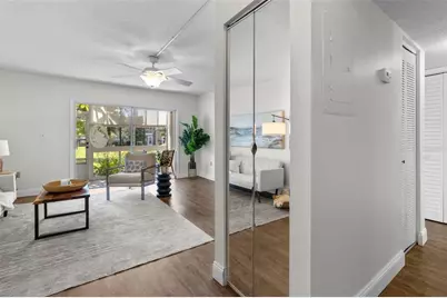 3970 37th Street S #14, Saint Petersburg, FL 33711 - Photo 3