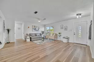 6209 Flamingo Dr, Apollo Beach, FL 33572 - Photo 5