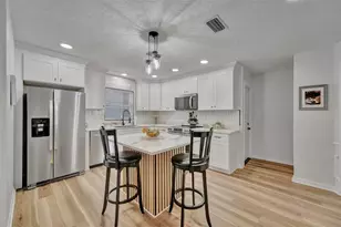 6209 Flamingo Dr, Apollo Beach, FL 33572 - Photo 9