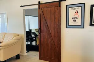 7330 Parkside Villas Dr, Saint Petersburg, FL 33709 - Photo 3