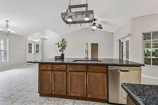 5504 Bruton Rd, Plant City, FL 33565 - Photo 13