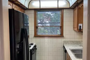 5660 80th St N, Saint Petersburg, FL 33709 - Photo 9