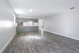 2010 Cedar Run Dr, Plant City, FL 33563 - Photo 9