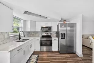 7811 Fox Hollow Dr, Port Richey, FL 34668 - Photo 11