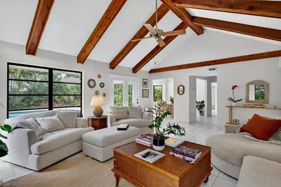 1835 Serpentine Drive S, Saint Petersburg, FL 33712 - Photo 21