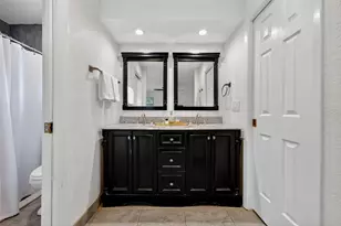 1835 Serpentine Dr S, Saint Petersburg, FL 33712 - Photo 23