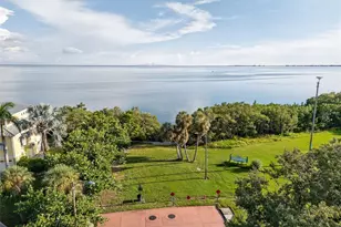 1835 Serpentine Dr S, Saint Petersburg, FL 33712 - Photo 69