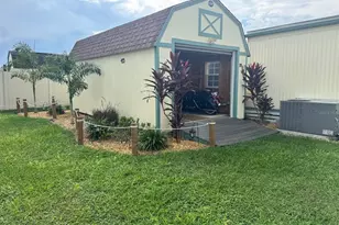 35012 Dale Ave, Zephyrhills, FL 33541 - Photo 7