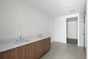 2910 W Barcelona St, Tampa, FL 33629 - Photo 17