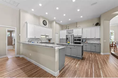 19708 Wellington Manor Boulevard, Lutz, FL 33549 - Photo 9