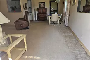 1811 Bedford Ln, Sun City Center, FL 33573 - Photo 11