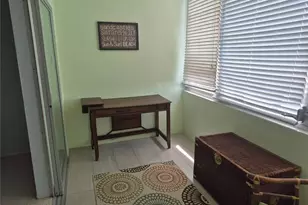 4750 Cove Cir, Saint Petersburg, FL 33708 - Photo 15