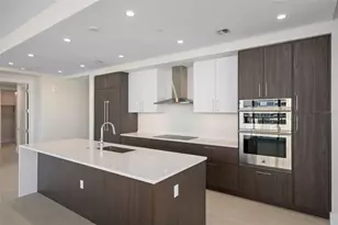 275 1st Ave S, Saint Petersburg, FL 33701 - Photo 9