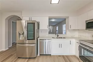 7729 Carriage Pointe Dr, Gibsonton, FL 33534 - Photo 9