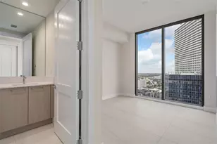 275 1st Ave S, Saint Petersburg, FL 33701 - Photo 21