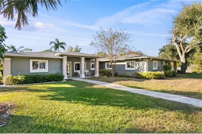 400 63rd Street N, Saint Petersburg, FL 33710 - Photo 1