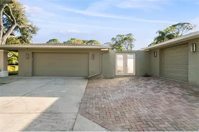 400 63rd Street N, Saint Petersburg, FL 33710 - Photo 3