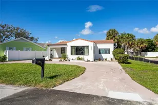 15804 Redington Dr, Redington Beach, FL 33708 - Photo 3