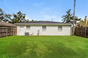 102 W St Louis Ave, Eustis, FL 32726 - Photo 15