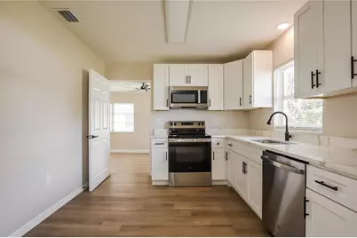 102 W Saint Louis Avenue, Eustis, FL 32726 - Photo 5