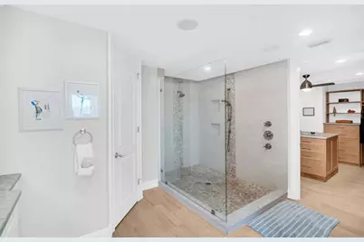 1100 Friendly Way S, Saint Petersburg, FL 33705 - Photo 13