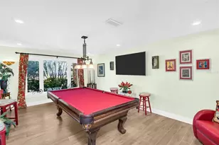 1100 Friendly Wy S, Saint Petersburg, FL 33705 - Photo 7