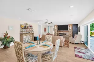 1100 Friendly Wy S, Saint Petersburg, FL 33705 - Photo 15