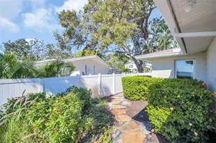 1100 Friendly Wy S, Saint Petersburg, FL 33705 - Photo 55