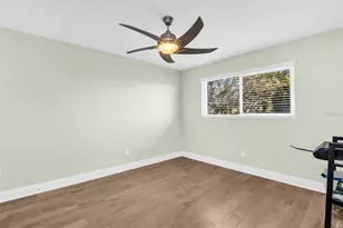 1100 Friendly Wy S, Saint Petersburg, FL 33705 - Photo 25