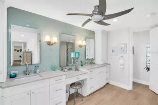 1100 Friendly Wy S, Saint Petersburg, FL 33705 - Photo 13