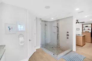 1100 Friendly Wy S, Saint Petersburg, FL 33705 - Photo 27