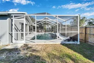 11225 Scotchwood Dr, Riverview, FL 33579 - Photo 7