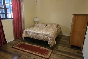 5925 Terrace Park Dr N, Saint Petersburg, FL 33709 - Photo 13