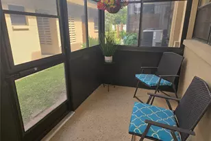 5925 Terrace Park Dr N, Saint Petersburg, FL 33709 - Photo 17