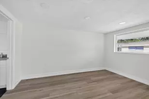 5409 Oceanic Rd, Holiday, FL 34690 - Photo 17