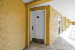 2506 N Rocky Point Dr, Tampa, FL 33607 - Photo 9