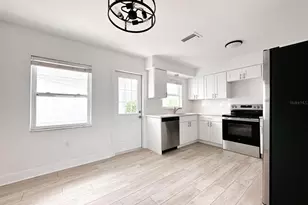 11295 1st St E, Treasure Island, FL 33706 - Photo 37