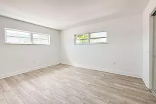 11295 1st St E, Treasure Island, FL 33706 - Photo 33