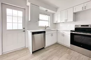 11295 1st St E, Treasure Island, FL 33706 - Photo 39