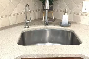 100 Bluff View Dr, Belleair Bluffs, FL 33770 - Photo 11