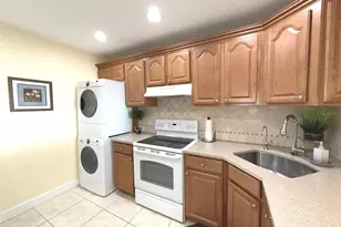 100 Bluff View Dr, Belleair Bluffs, FL 33770 - Photo 13