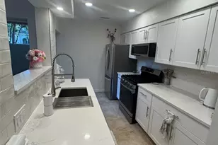 822 Padua Ln, Clearwater, FL 33756 - Photo 7