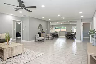 1466 Laconia Dr W, Clearwater, FL 33764 - Photo 3