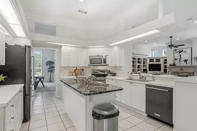 777 Cattail Court NE, Saint Petersburg, FL 33703 - Photo 19