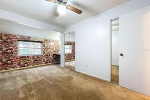 318 Hollowtree Dr, Seffner, FL 33584 - Photo 19