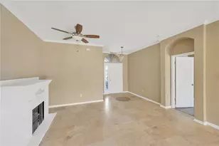 1833 Mira Lago Cir, Ruskin, FL 33570 - Photo 9