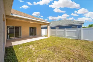 1833 Mira Lago Cir, Ruskin, FL 33570 - Photo 37